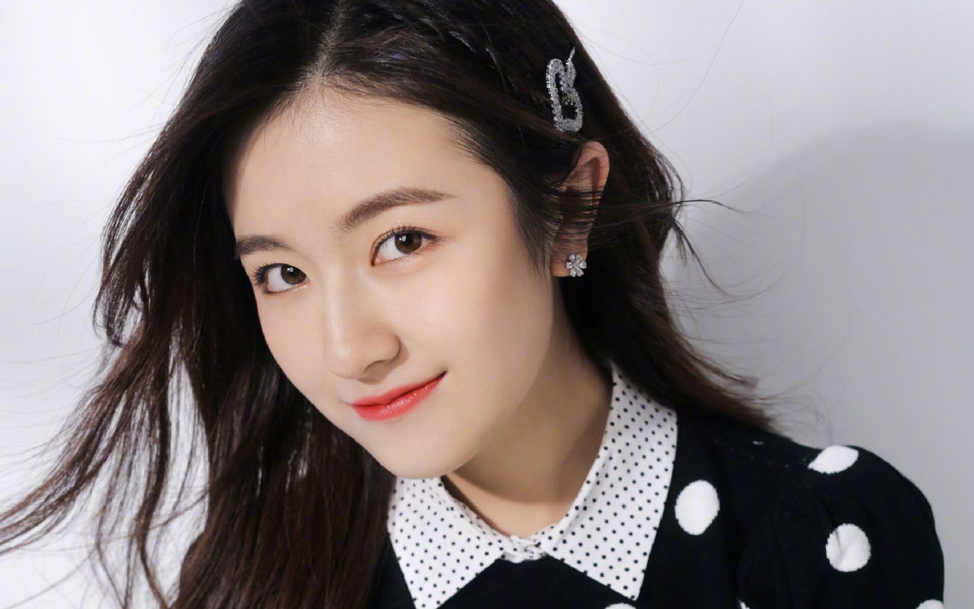 九游网游官网-世俱杯冠军专栏：那些荣耀瞬间的背后，世俱杯冠军奖牌  第2张