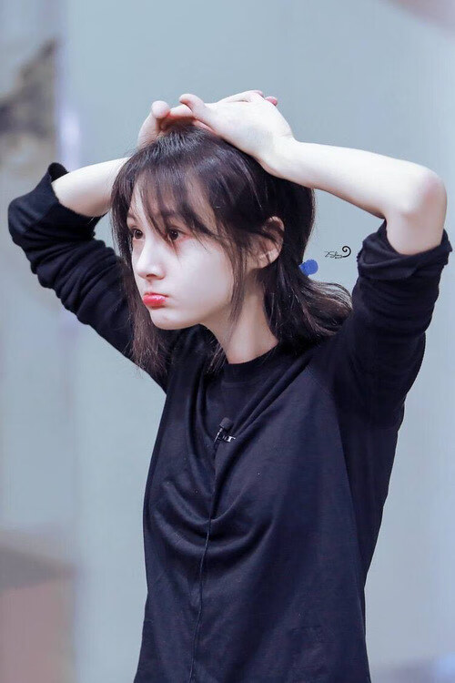 JIUYOU.COM-校园体育文化节融合运动与艺术元素，校园体育艺术节及运动会