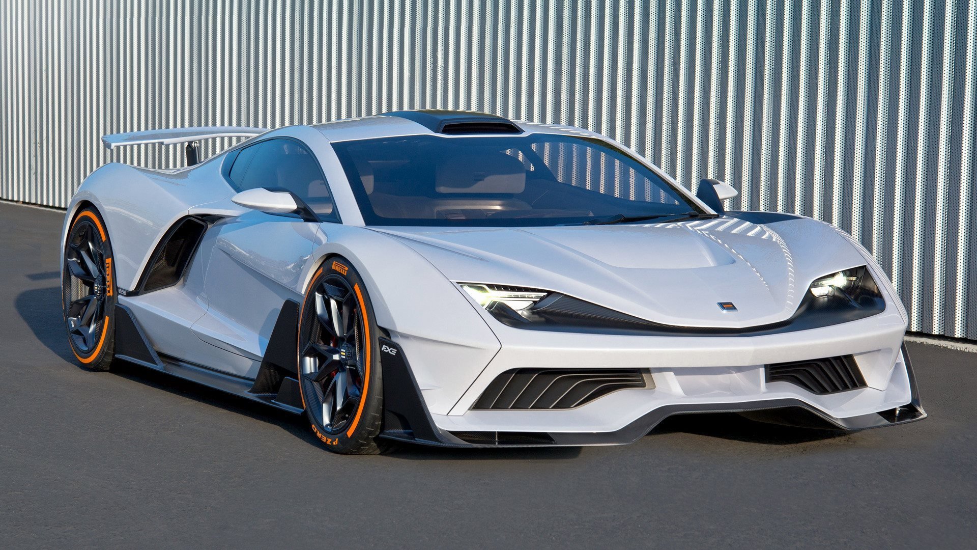 -球队是否根据球员惯用脚调整组织发起方向，持球队员