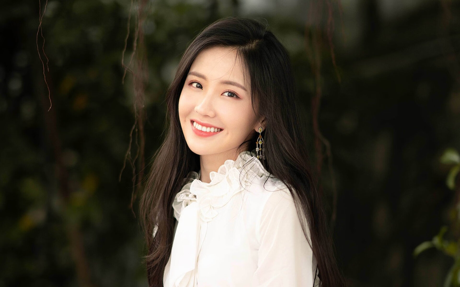 九游官网主页-男子接力战力十足 强势摘银，男子接力选手