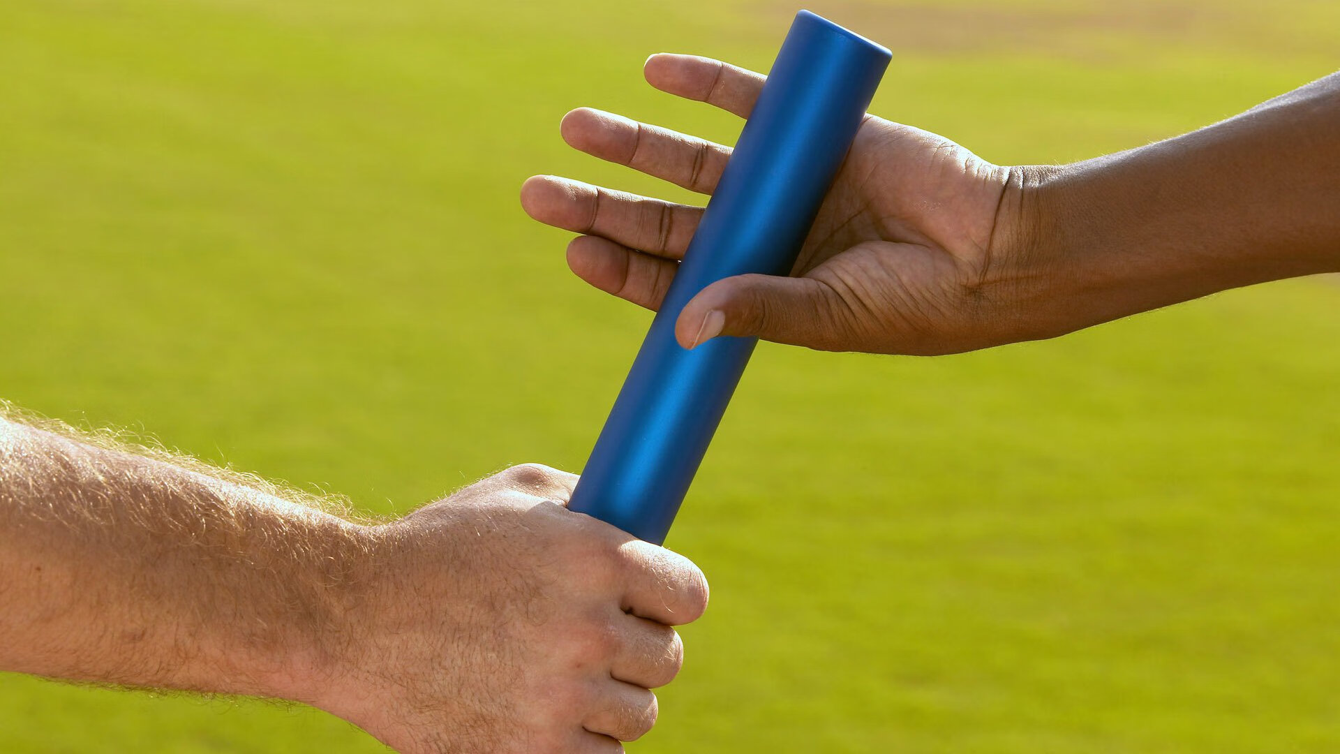 世界杯十六强：阿根廷3比0轻松淘汰韩国 球迷打出“感谢你们的努力”横幅